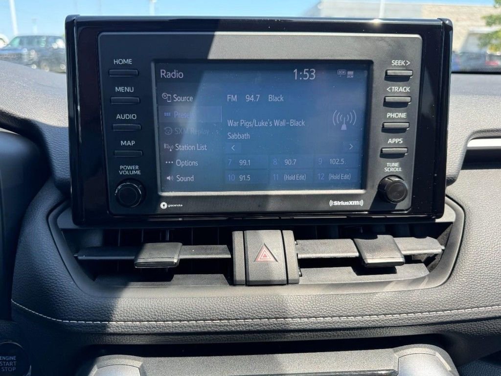 Used 2022 Toyota RAV4 XLE AWD/4WD image 19