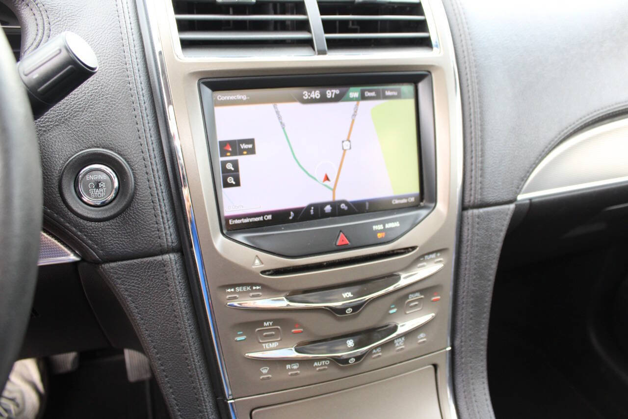 Used 2013 Lincoln MKX AWD image 15