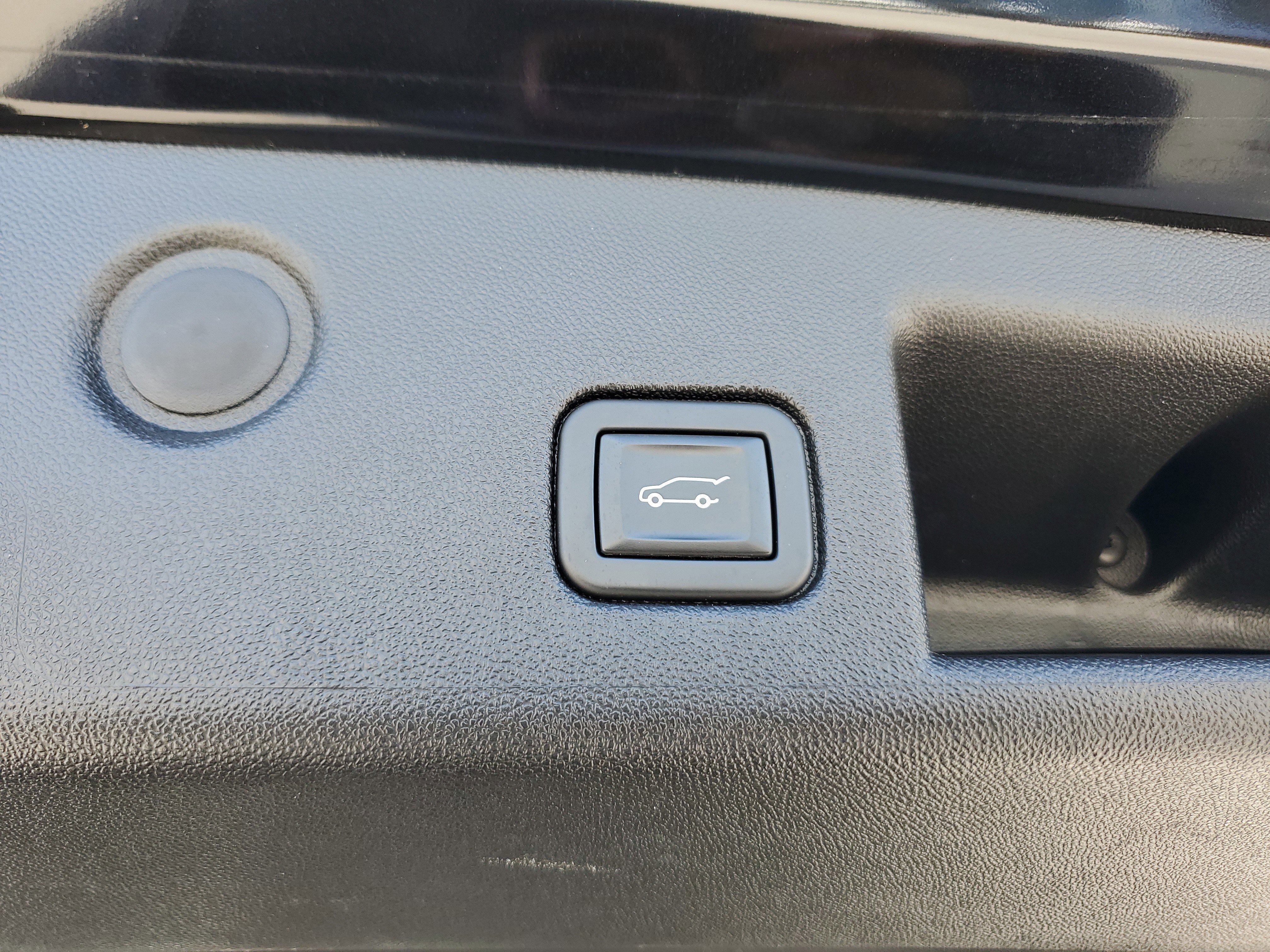 Used 2022 Chevrolet Equinox Premier image 15