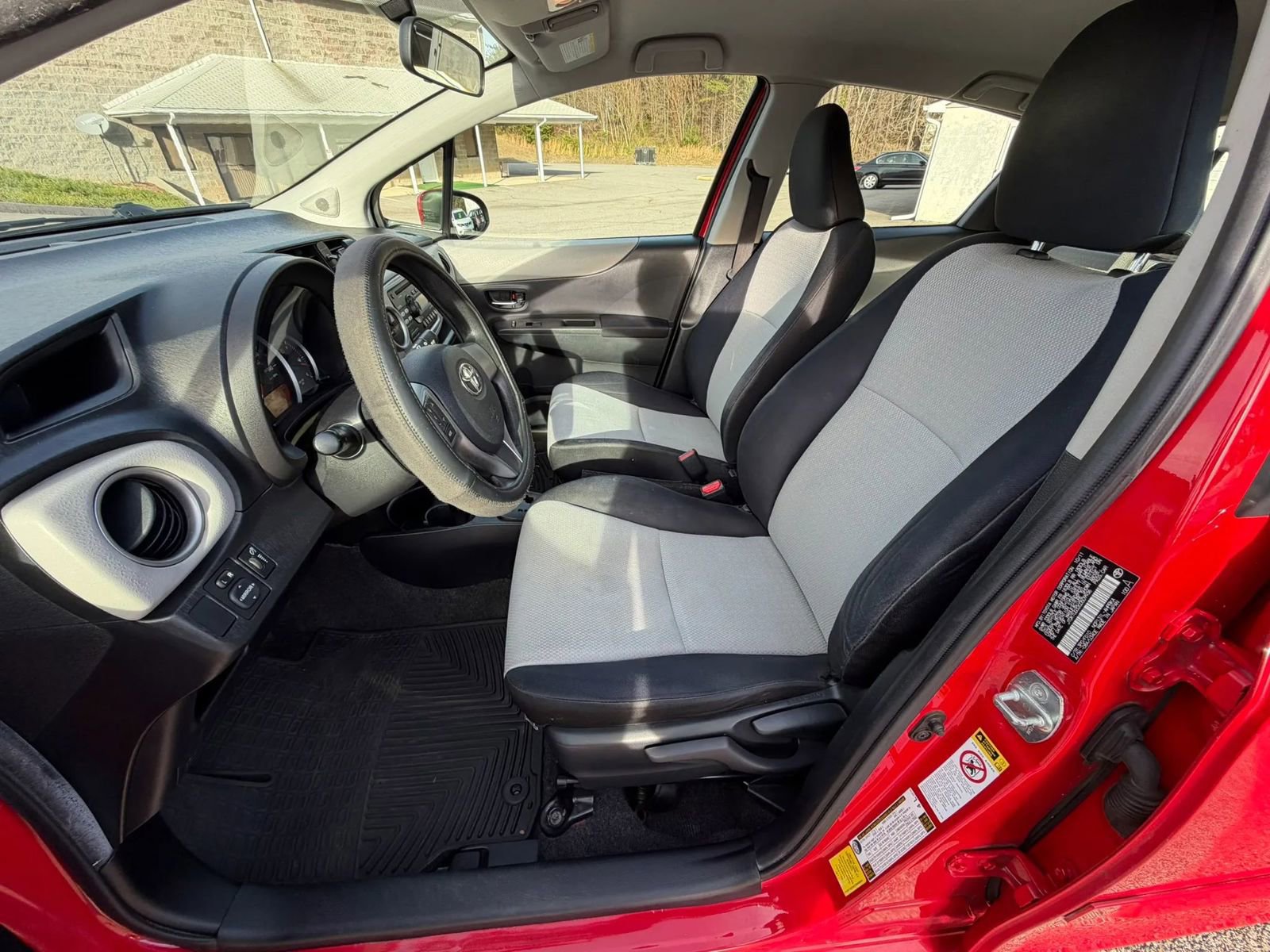 Used 2012 Toyota Yaris LE image 2