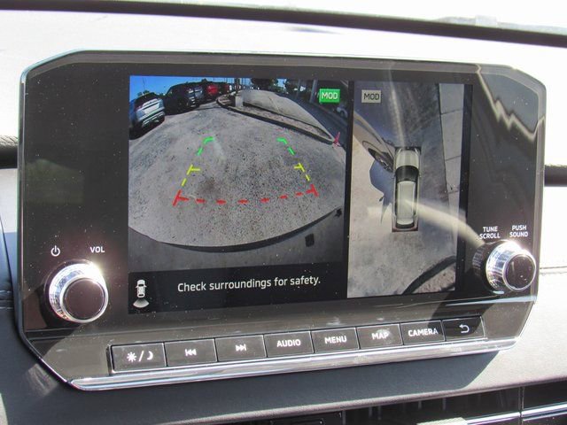 New 2025 Mitsubishi Outlander SE image 17