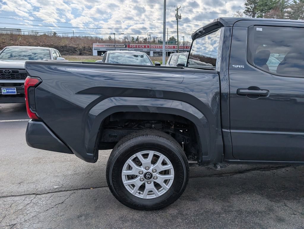 Certified 2024 Toyota Tacoma SR5 AWD/4WD image 8