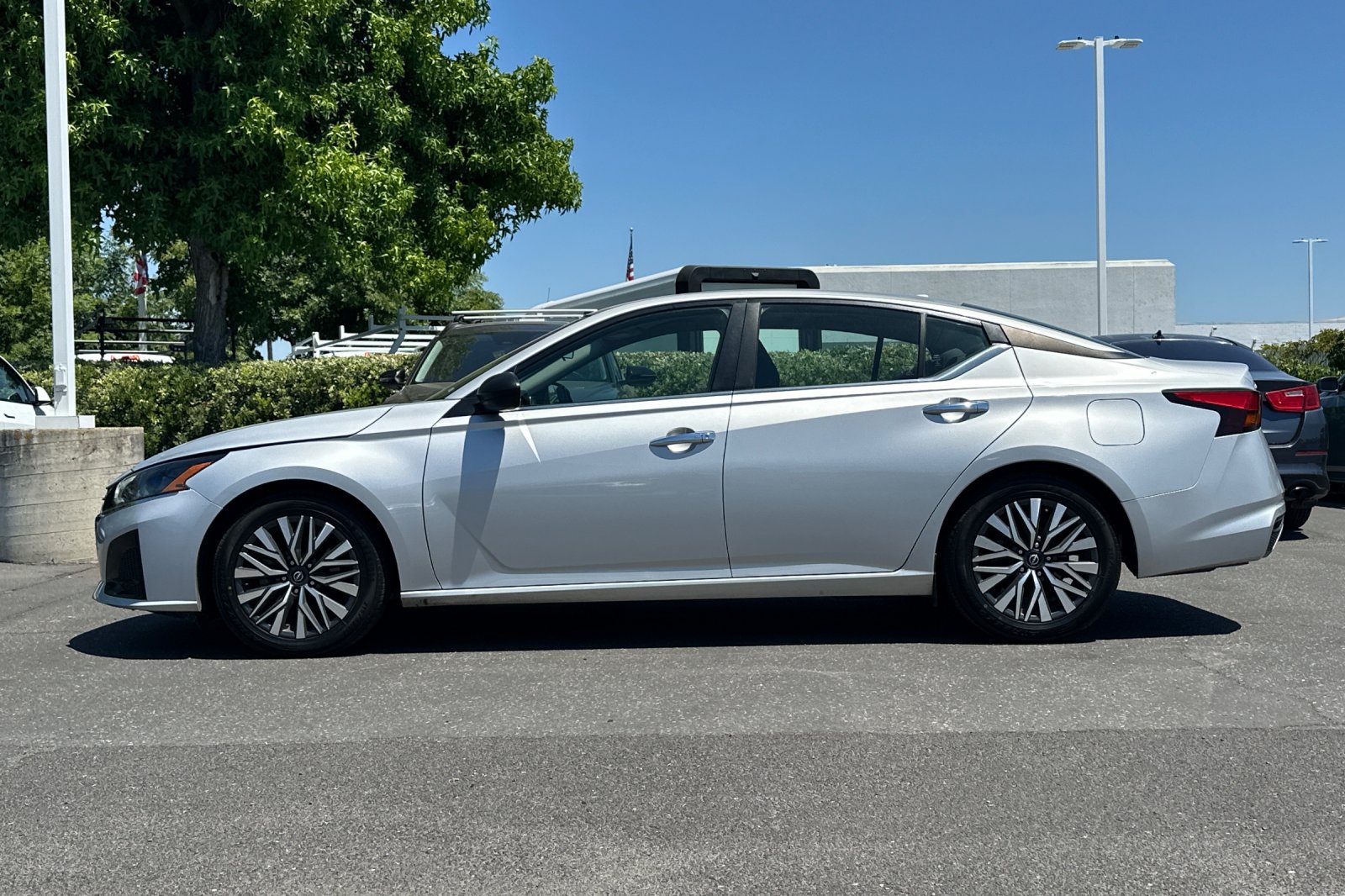 Certified 2024 Nissan Altima 2.5 SV FWD image 7
