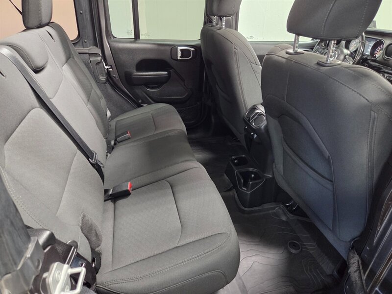 Used 2022 Jeep Wrangler Unlimited Sport AWD/4WD image 46