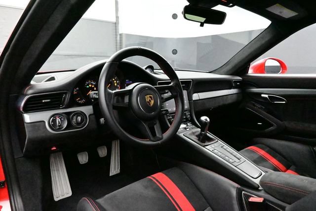 Certified 2018 Porsche 911 GT3 RWD image 4