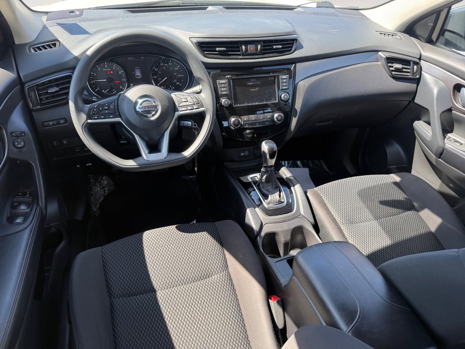 Used 2021 Nissan Rogue Sport S image 15
