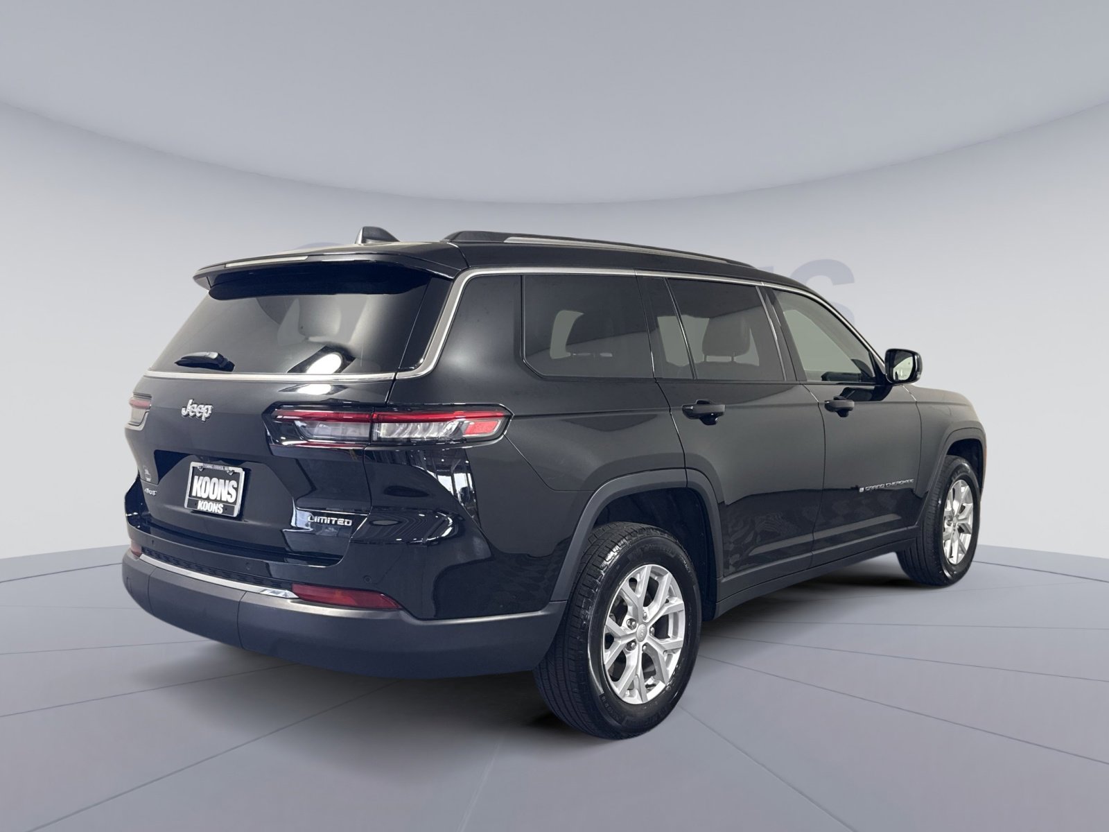 Used 2023 Jeep Grand Cherokee L Limited AWD/4WD image 7