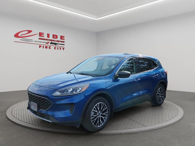 Used 2022 Ford Escape SE w/ Convenience Package