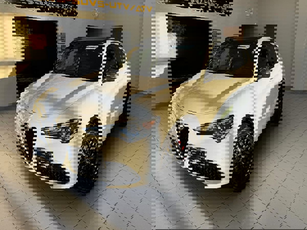 Used 2019 Alfa Romeo Stelvio Ti Sport w/ Quick Order Package 22S Sport image 1