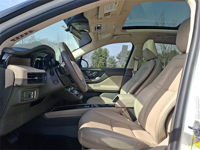 Used 2022 Lincoln Corsair Grand Touring image 13