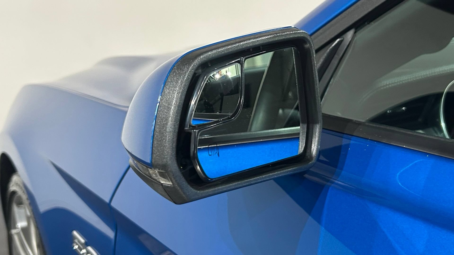 Used 2019 Ford Mustang GT Premium RWD image 28