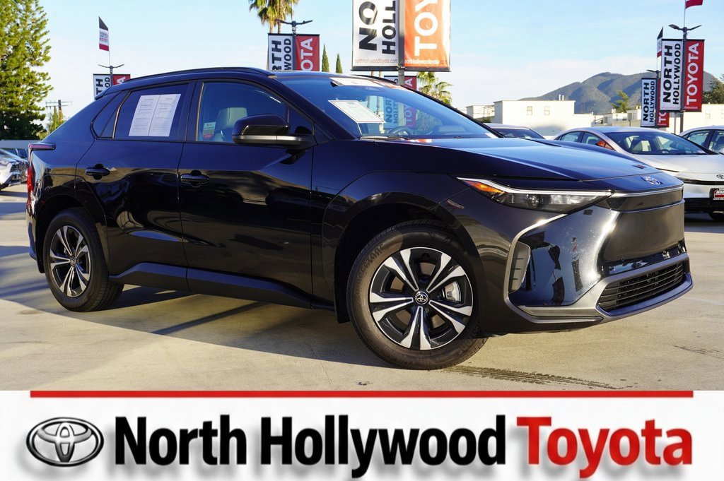 Certified 2025 Toyota bZ4X FWD image 1