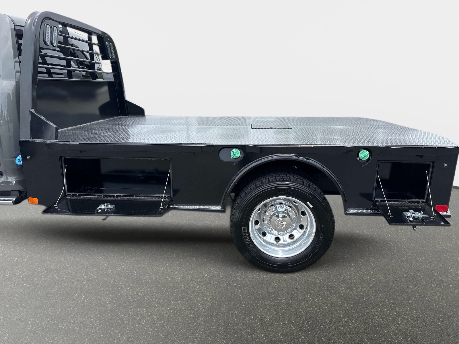 Used 2026 RAM 5500 4x4 Crew Cab w/ Laramie Trim Package image 13