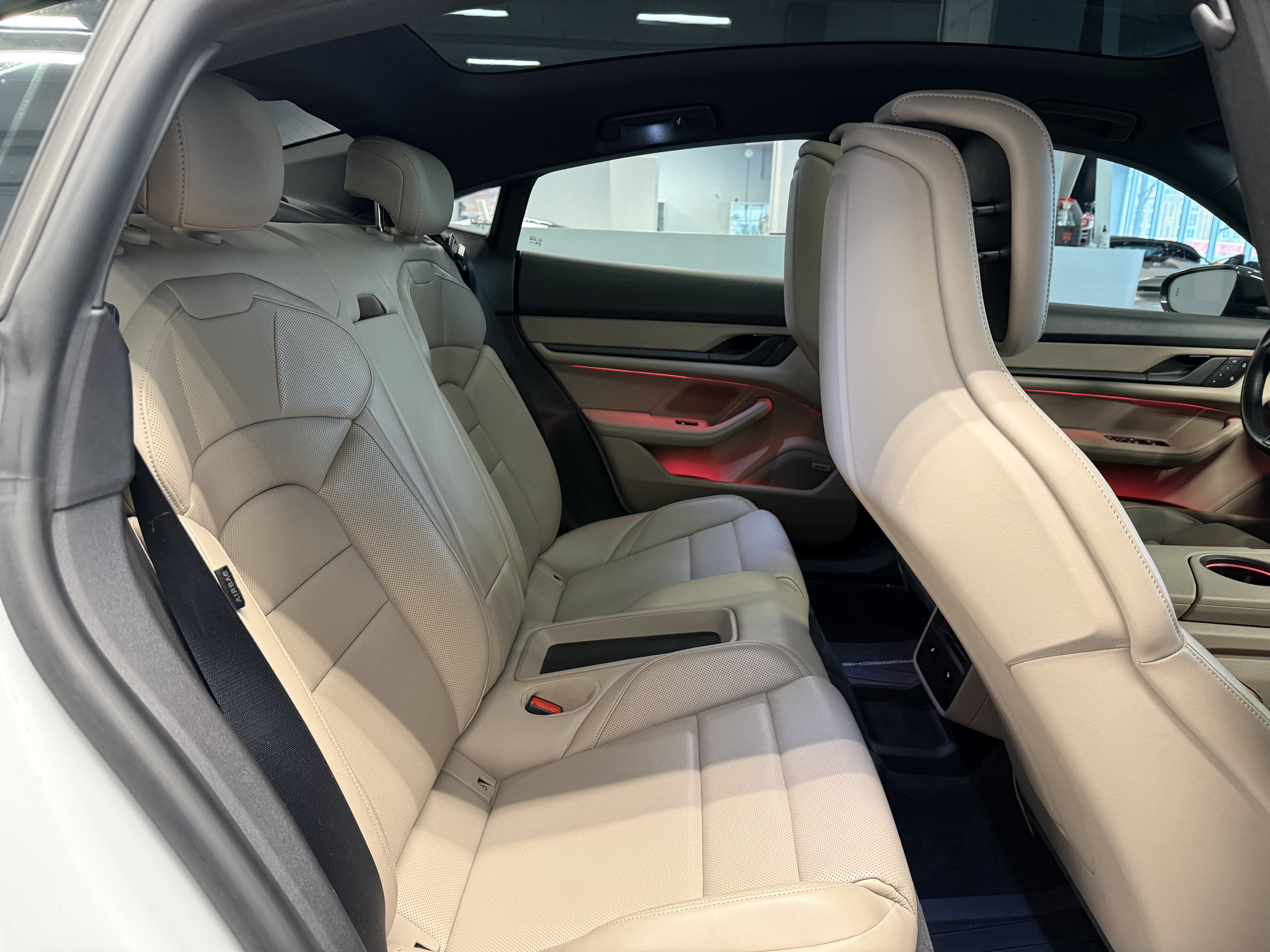 Used 2022 Porsche Taycan image 24