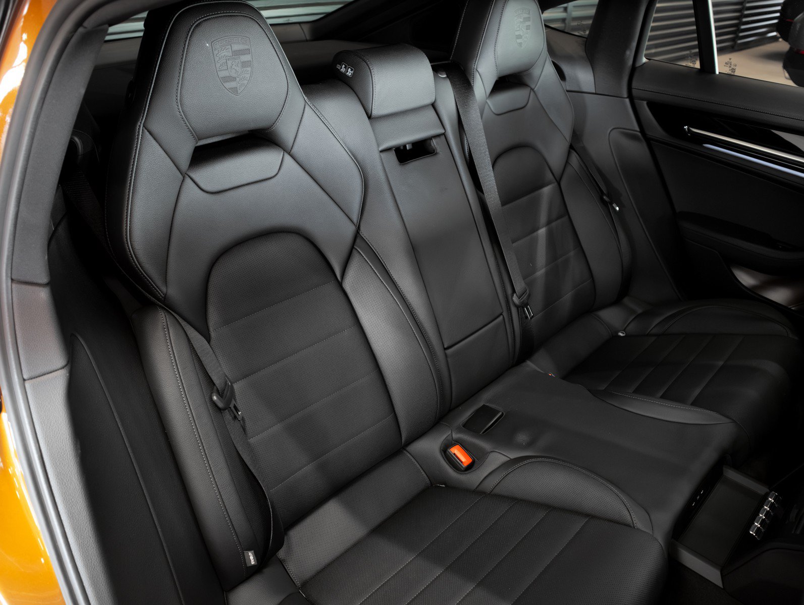 Used 2025 Porsche Panamera RWD image 7