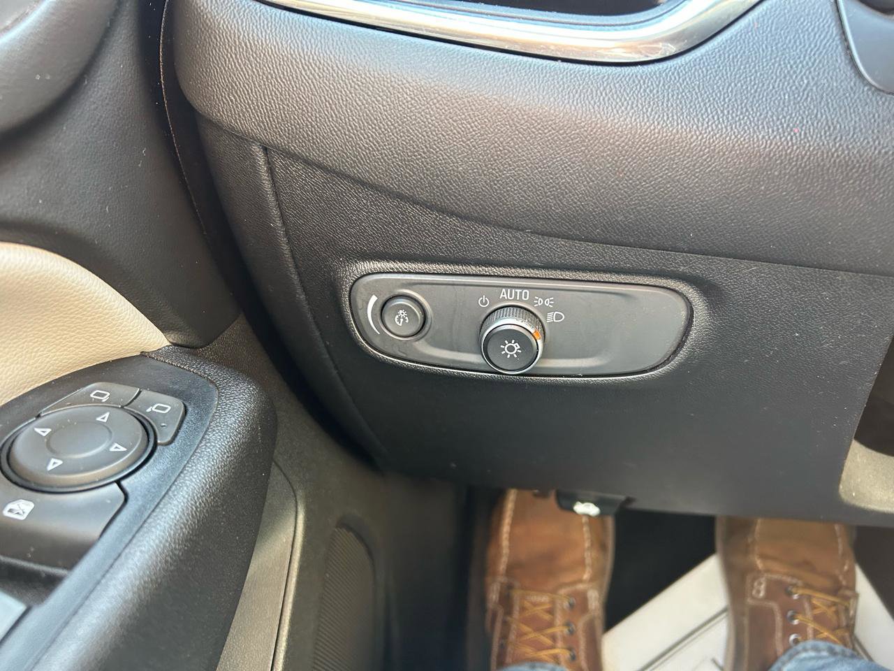 Used 2019 Chevrolet Equinox LT AWD/4WD image 26