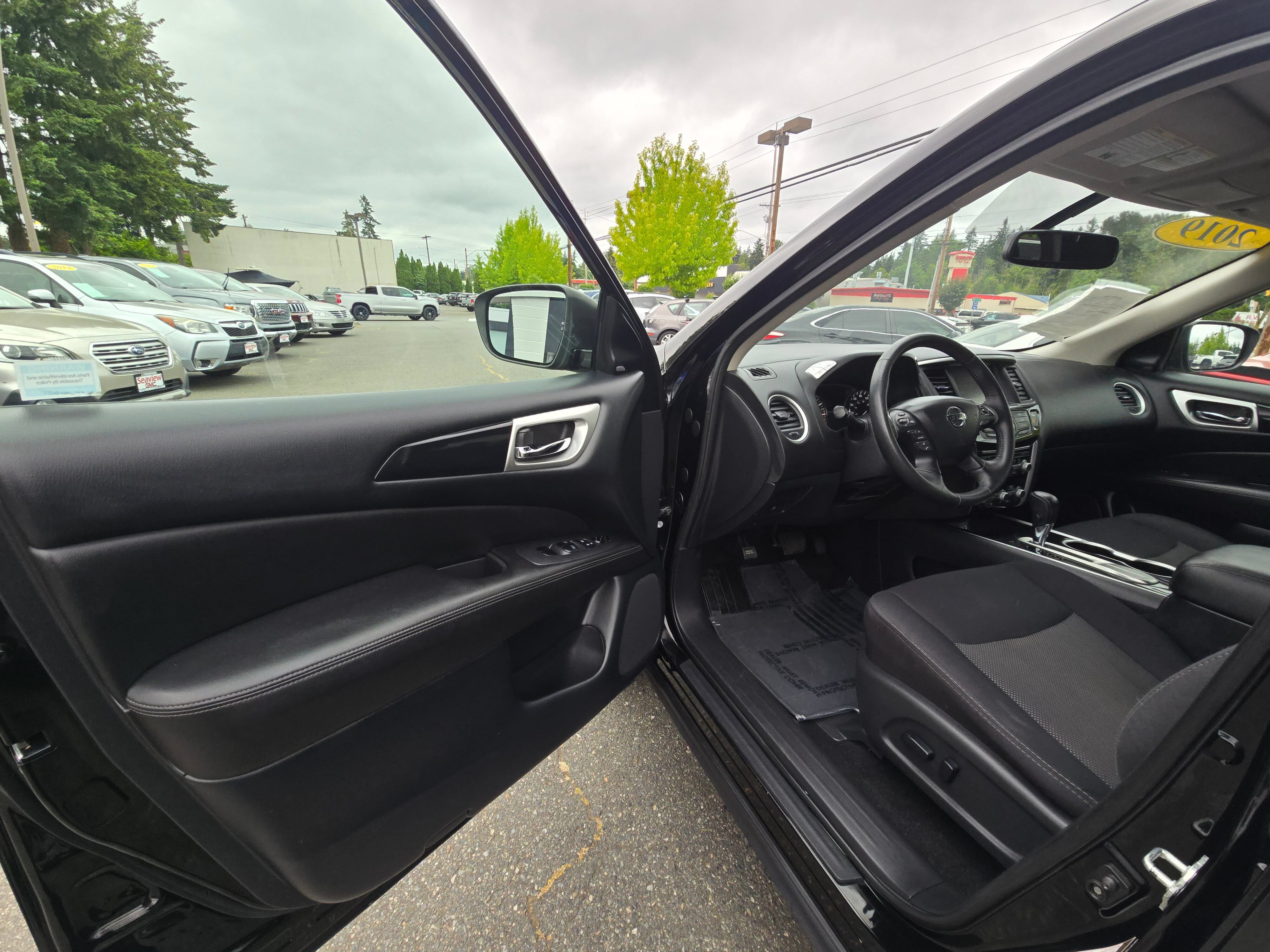 Used 2019 Nissan Pathfinder SV FWD image 20