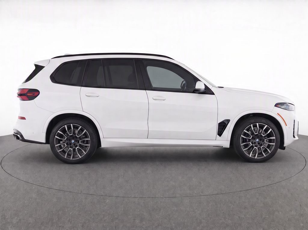 Used 2024 BMW X5 xDrive40i w/ M Sport Package AWD/4WD image 33