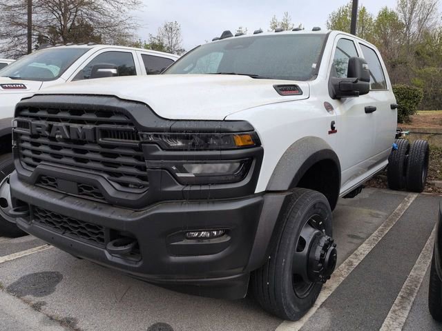 New 2026 RAM 4500 4x4 Crew Cab DRW image 3