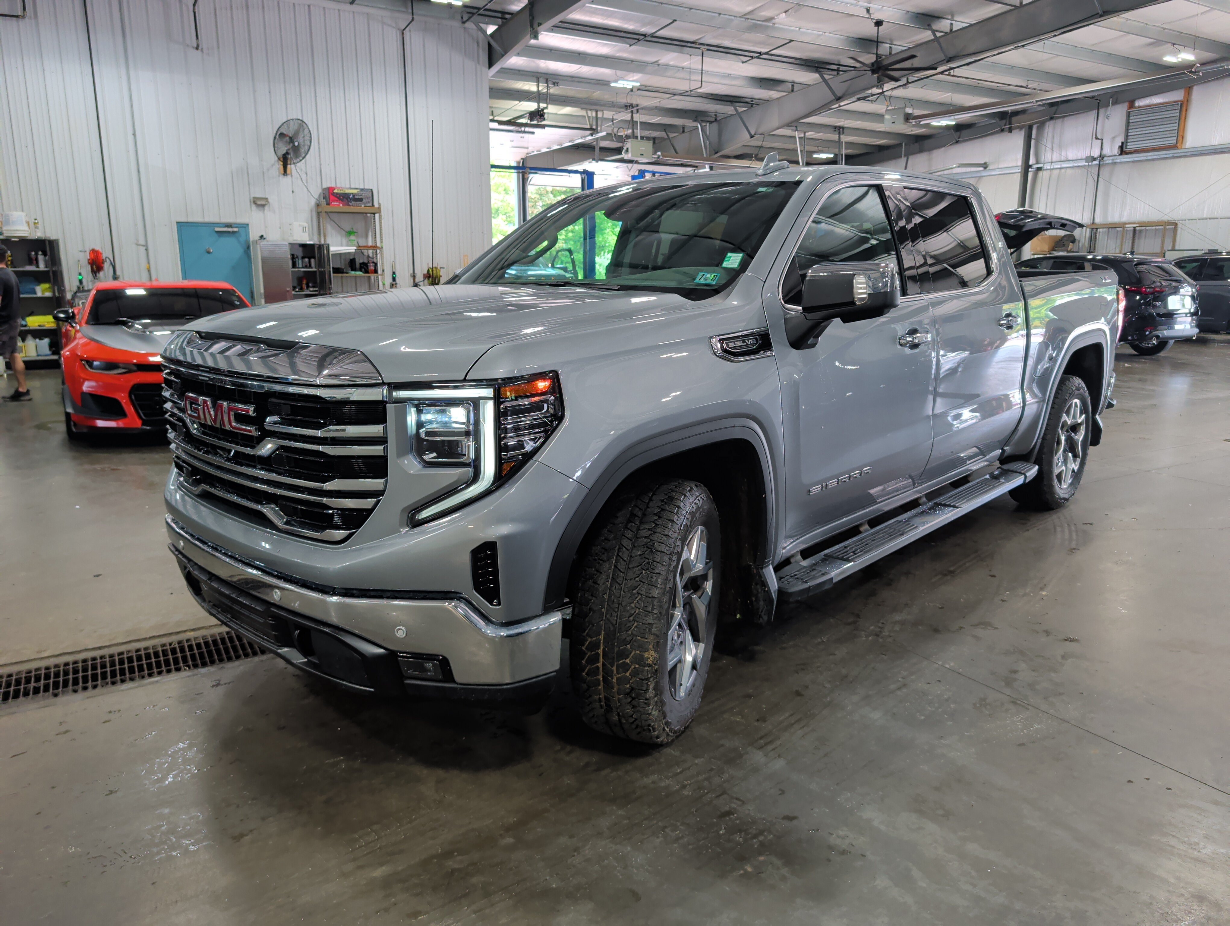 Used 2024 GMC Sierra 1500 SLT w/ SLT Premium Plus Package AWD/4WD image 6