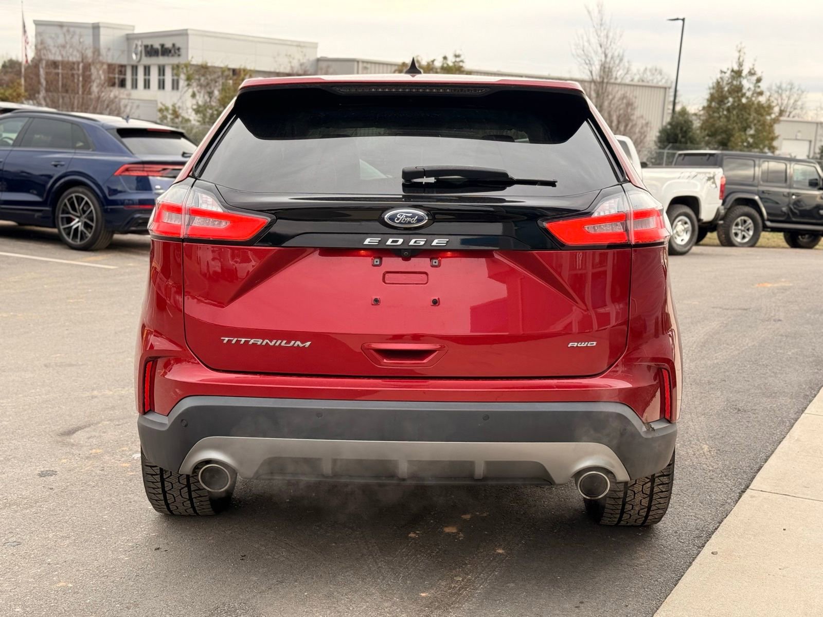 Used 2023 Ford Edge Titanium image 7