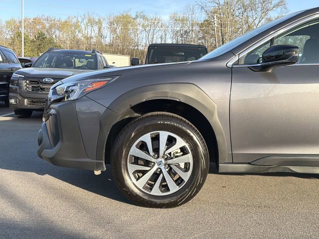 Used 2025 Subaru Outback Premium image 9