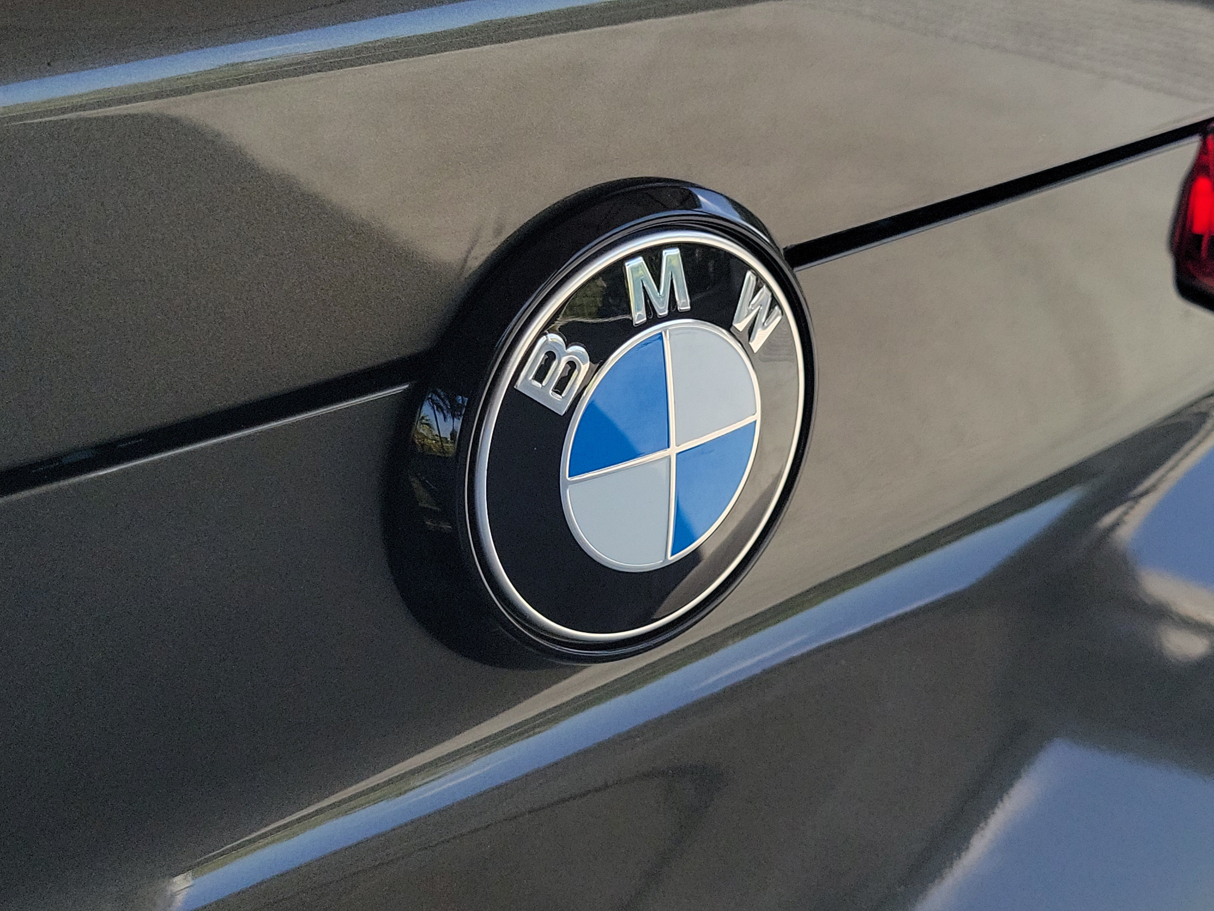 Used 2023 BMW X6 xDrive40i w/ Executive Package AWD/4WD image 6