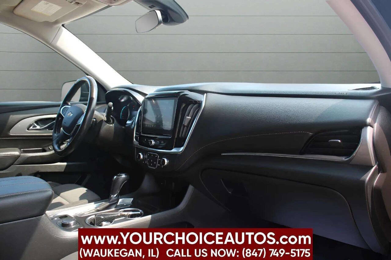 Used 2020 Chevrolet Traverse LT w/ Driver Confidence II Package image 33