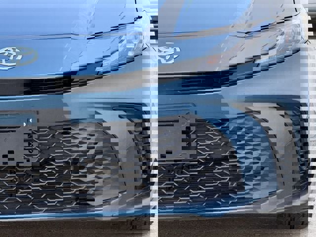 Used 2025 Toyota Camry SE image 9