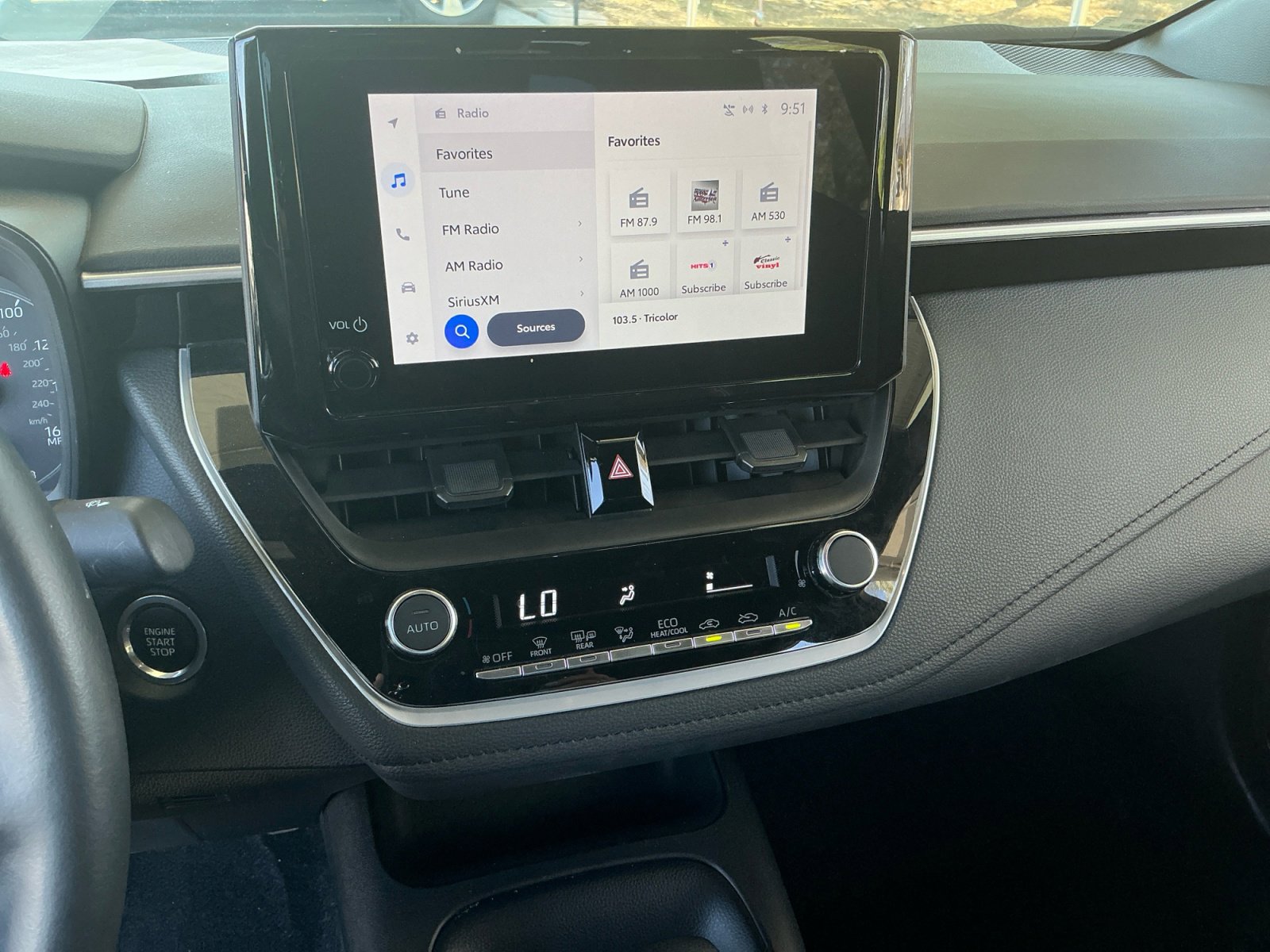 Certified 2024 Toyota Corolla SE w/ SE Convenience Package image 12