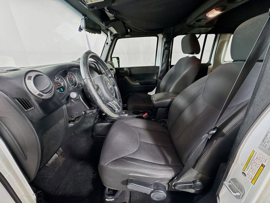 Used 2015 Jeep Wrangler Unlimited Willys image 23