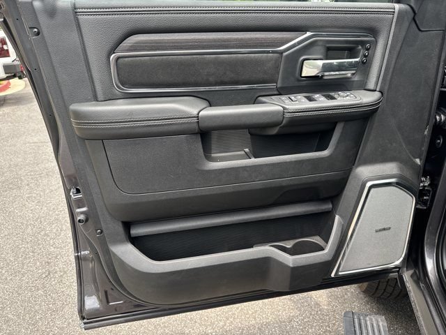 New 2026 RAM 3500 Laramie AWD/4WD image 10