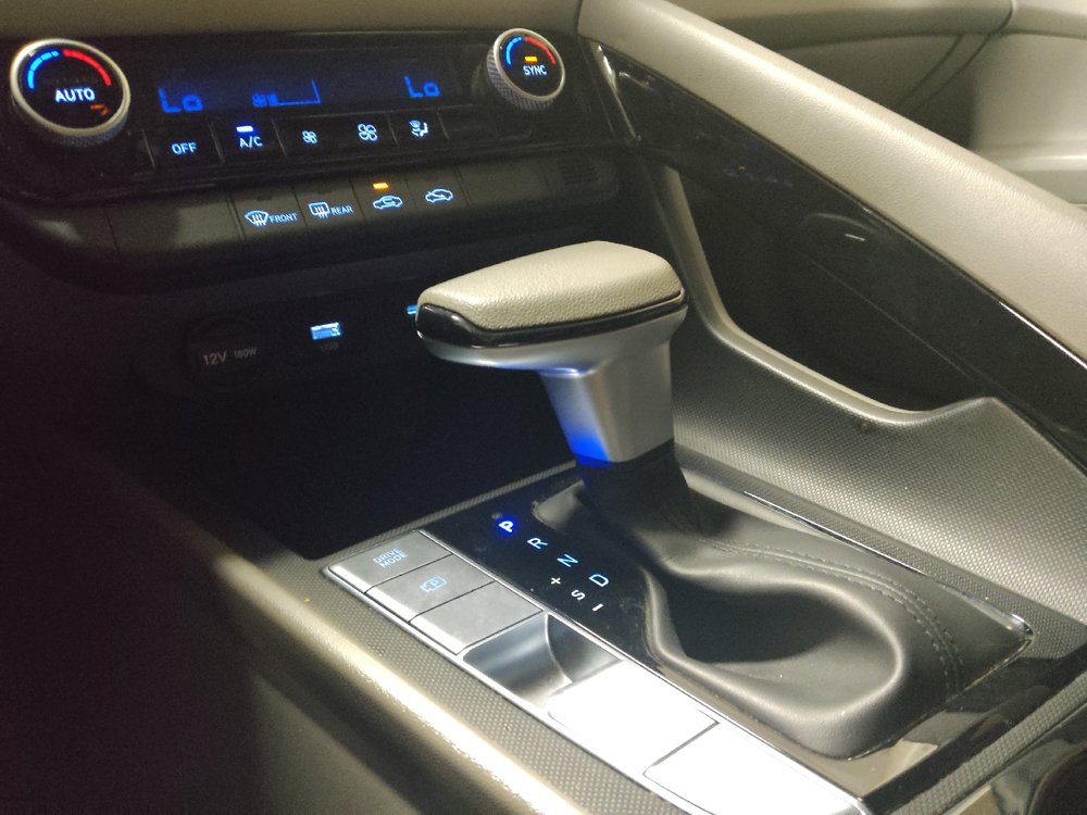 Used 2024 Hyundai Elantra Blue FWD image 26