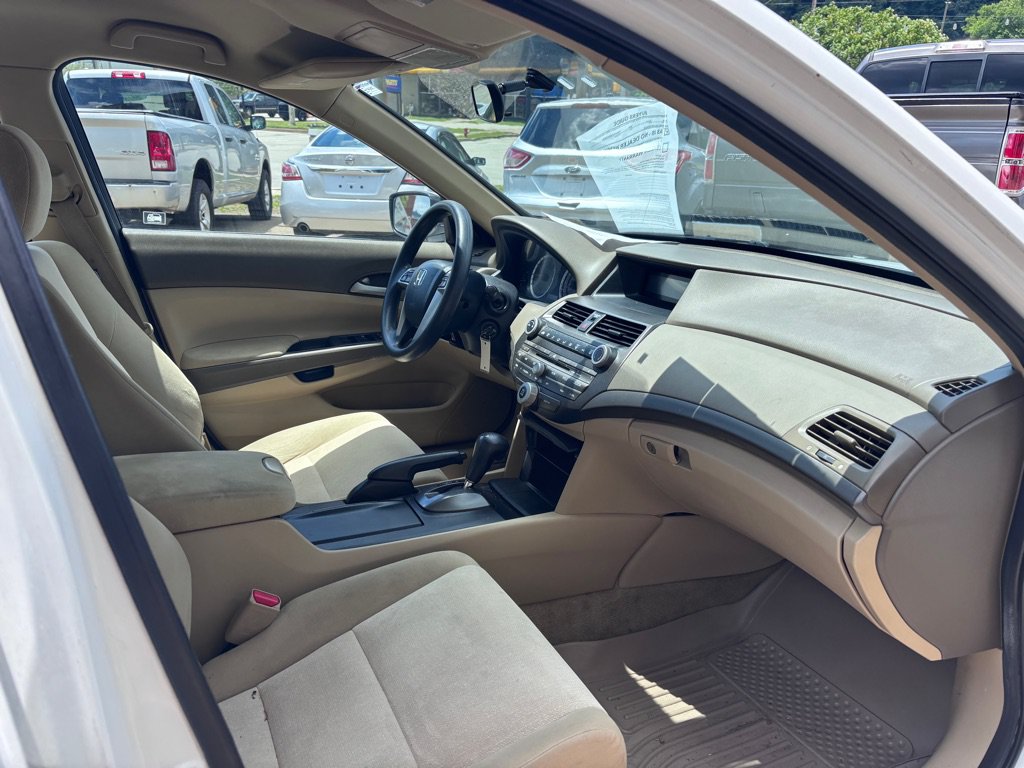 Used 2010 Honda Accord LX image 10