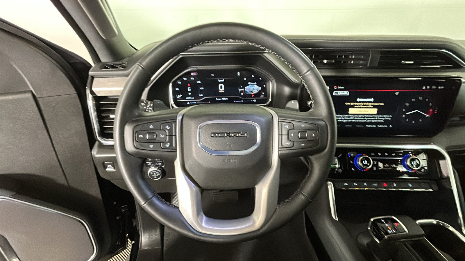 Used 2025 GMC Sierra 1500 Denali AWD/4WD image 18