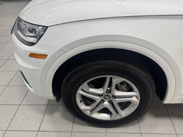 Used 2019 Audi Q5 Premium Plus w/ Convenience Package AWD/4WD image 10