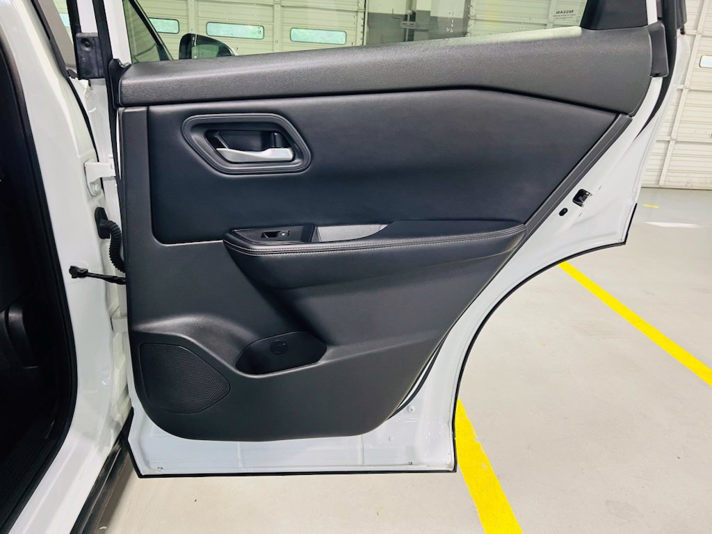 Used 2024 Nissan Rogue SV AWD/4WD image 32