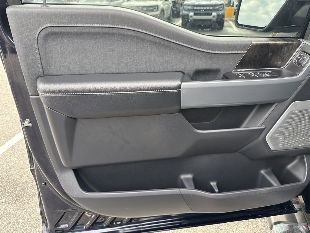 Used 2023 Ford F150 Lariat w/ Equipment Group 502A High image 10