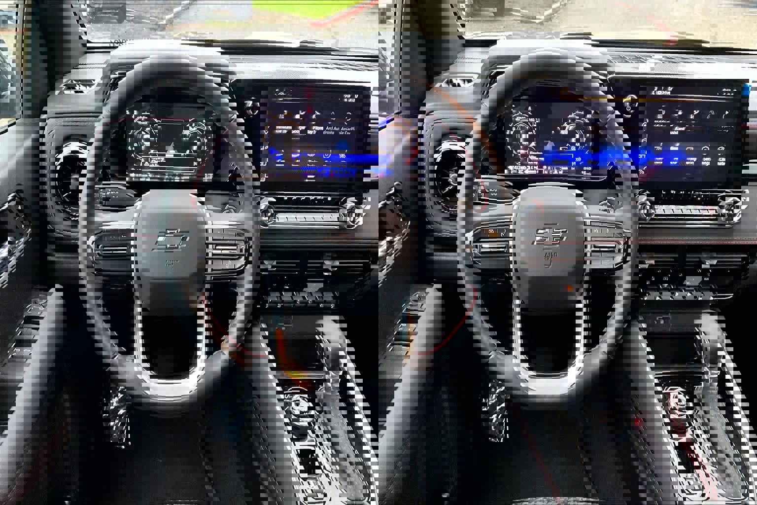 Used 2024 Chevrolet Colorado Z71 w/ Z71 Convenience Package 2 image 5