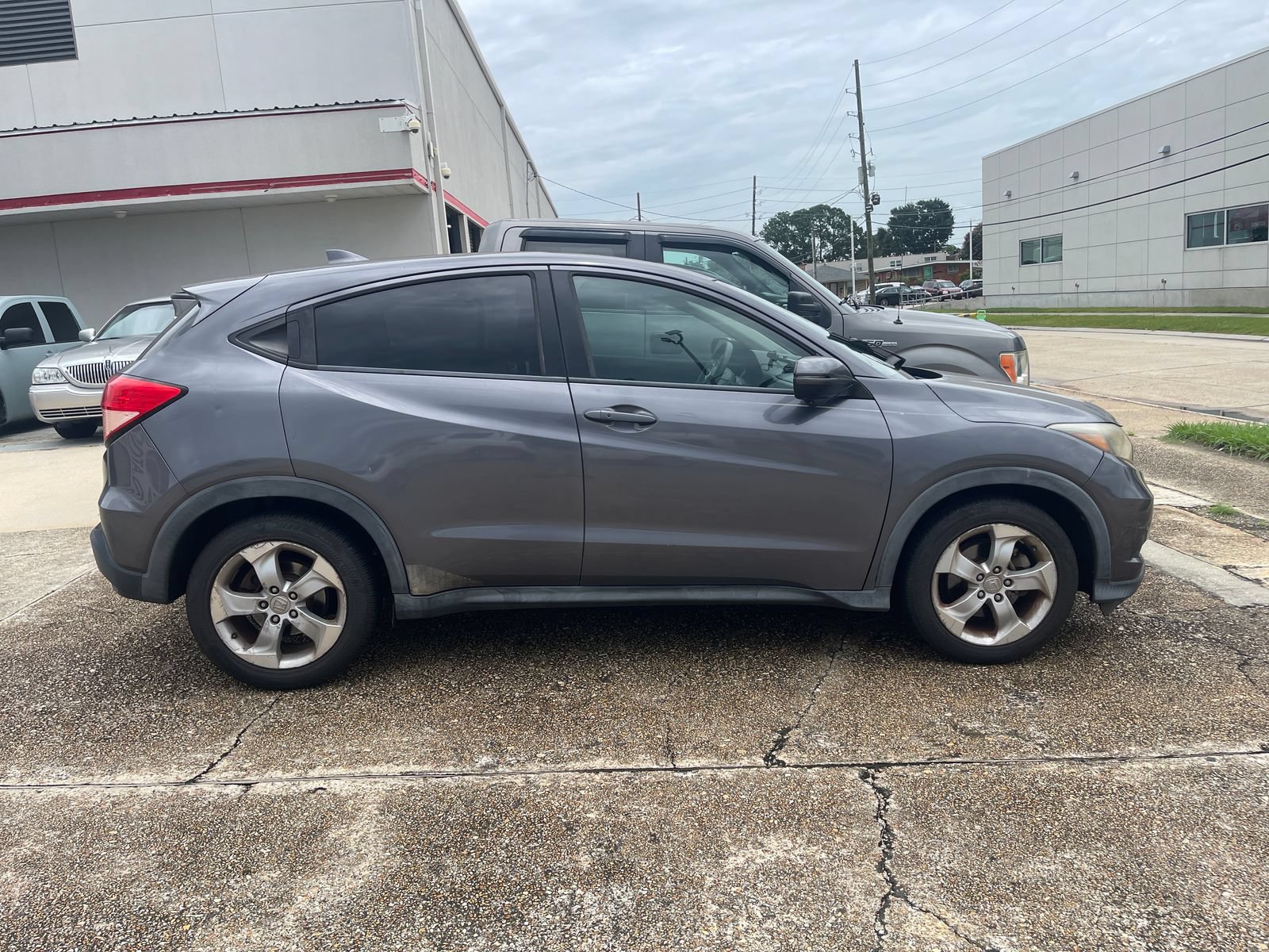 Used 2016 Honda HR-V EX image 5