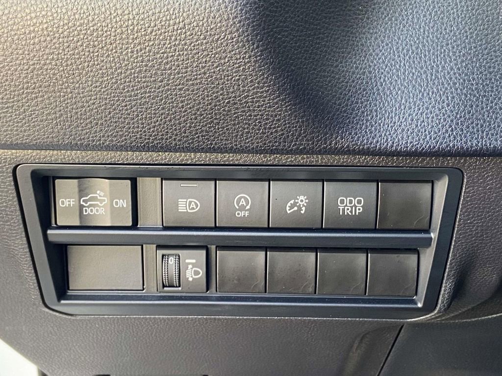 Used 2024 Toyota Tundra SR AWD/4WD image 27