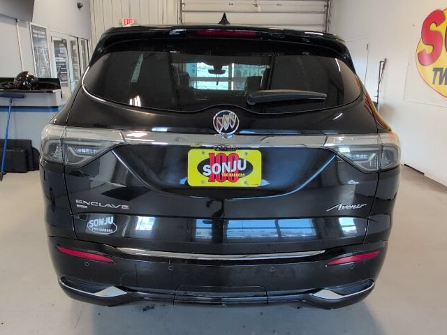 Certified 2022 Buick Enclave Avenir w/ Avenir Technology Package AWD/4WD image 4