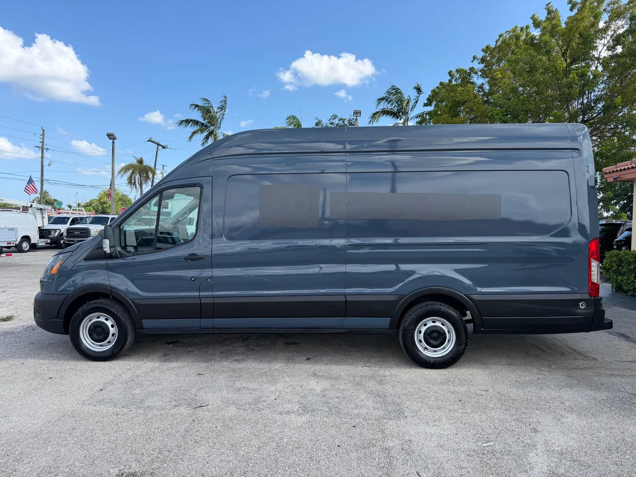 Used 2020 Ford Transit 250 148 High Roof Extended RWD image 2