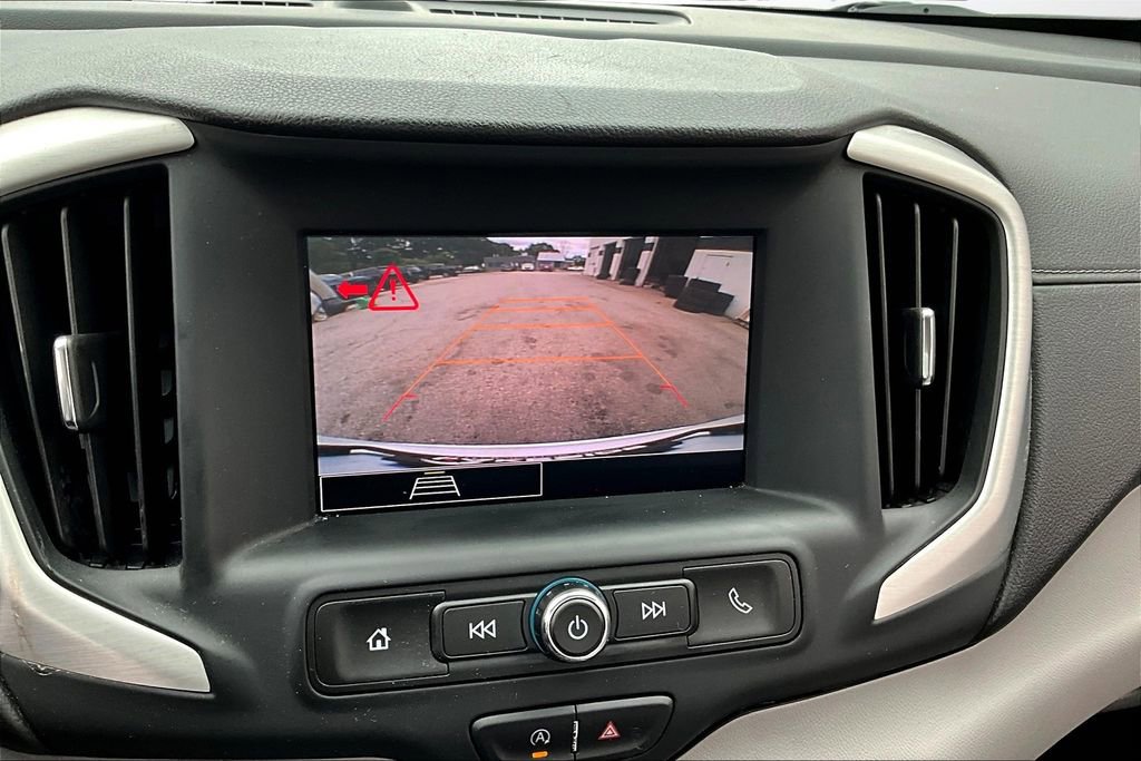 Used 2023 GMC Terrain SLE w/ Driver Convenience Package image 14
