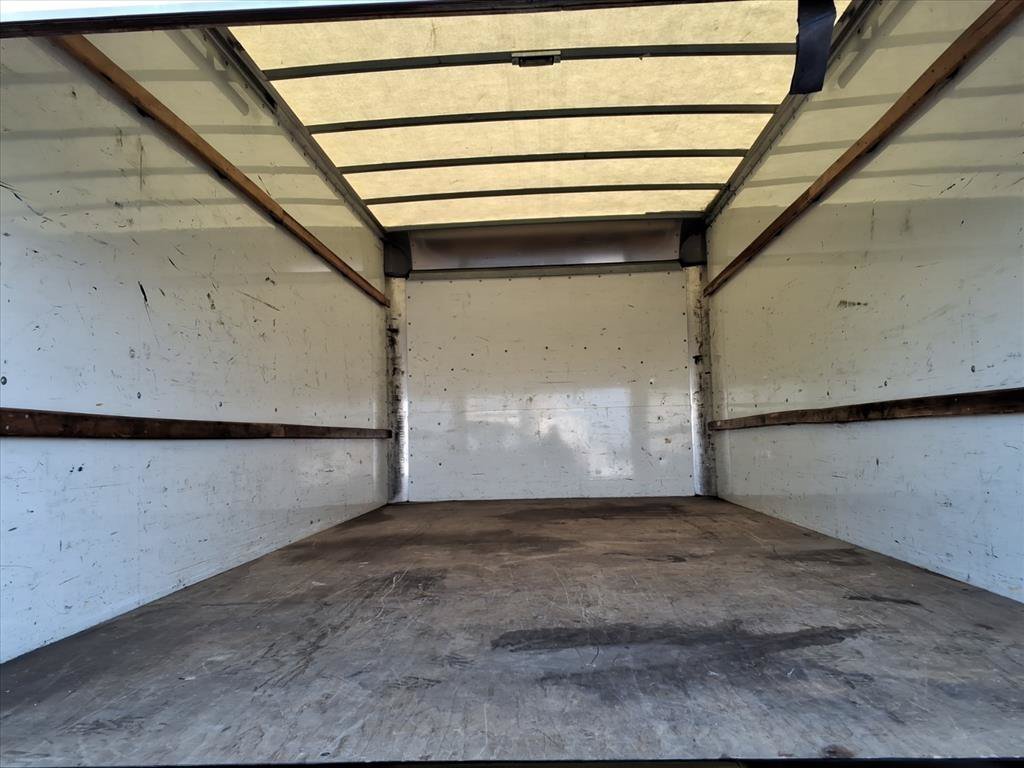 Used 2021 GMC Savana 3500 Extended w/ Power Convenience Package RWD image 17