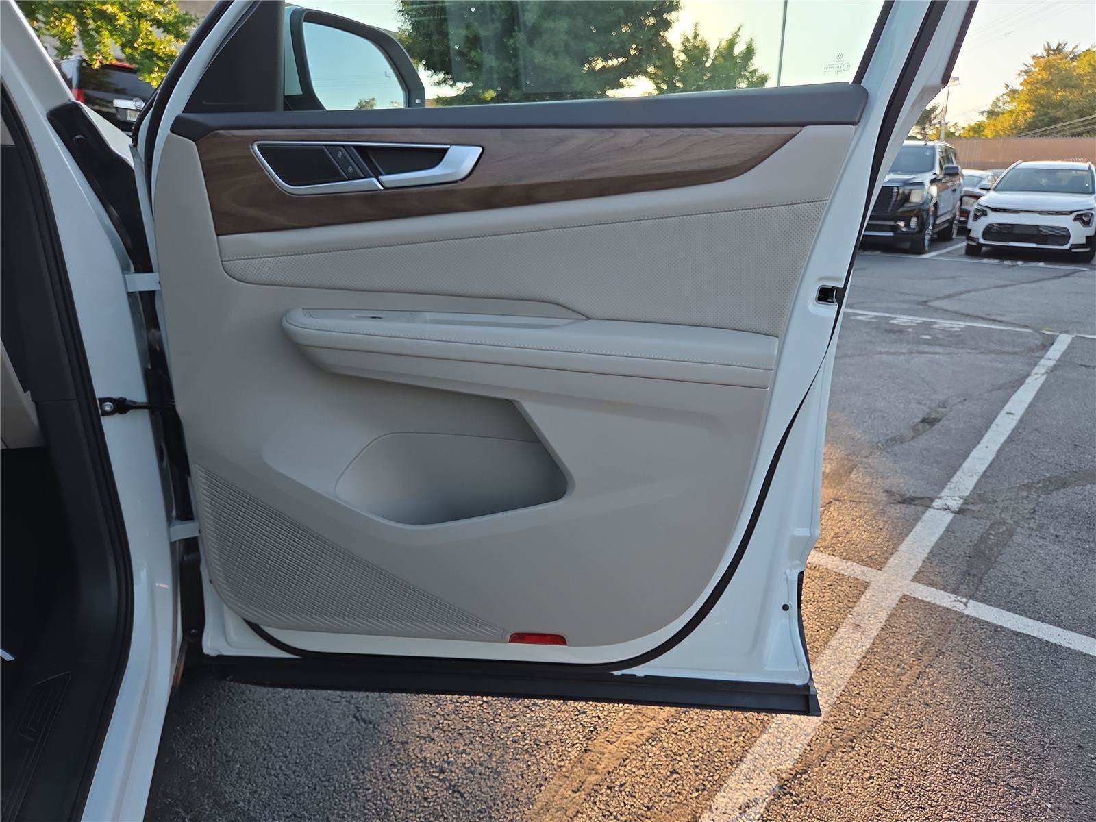 New 2026 Volkswagen Atlas SE FWD image 26