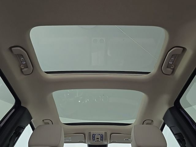 New 2026 Mercedes-Benz GLB 250 4MATIC image 14