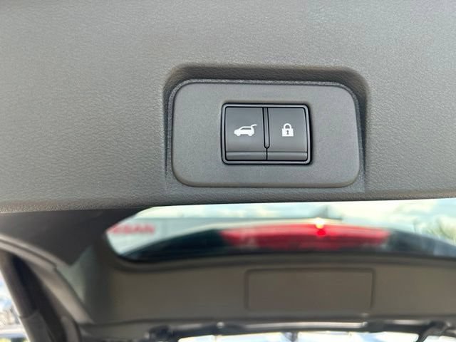 Certified 2026 Nissan Rogue Platinum w/ Platinum Premium Package AWD/4WD image 23