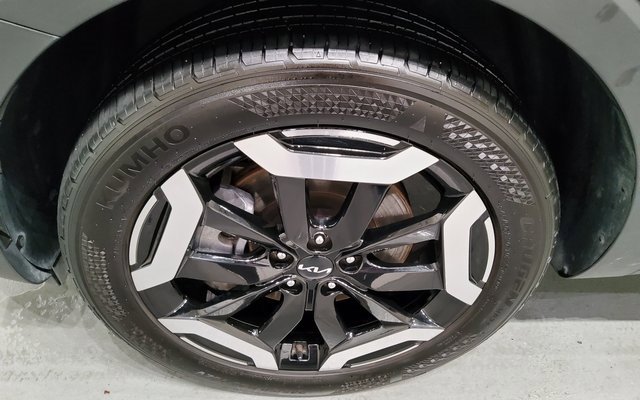 Used 2025 Kia Telluride S image 39