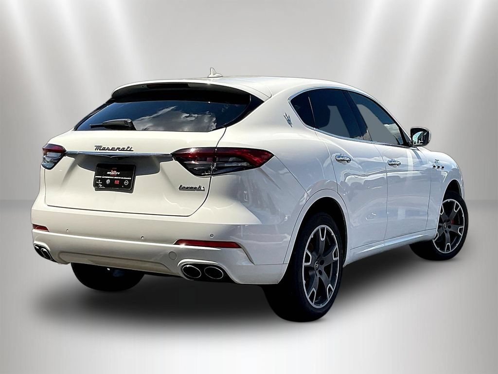 Used 2023 Maserati Levante GT AWD/4WD image 6